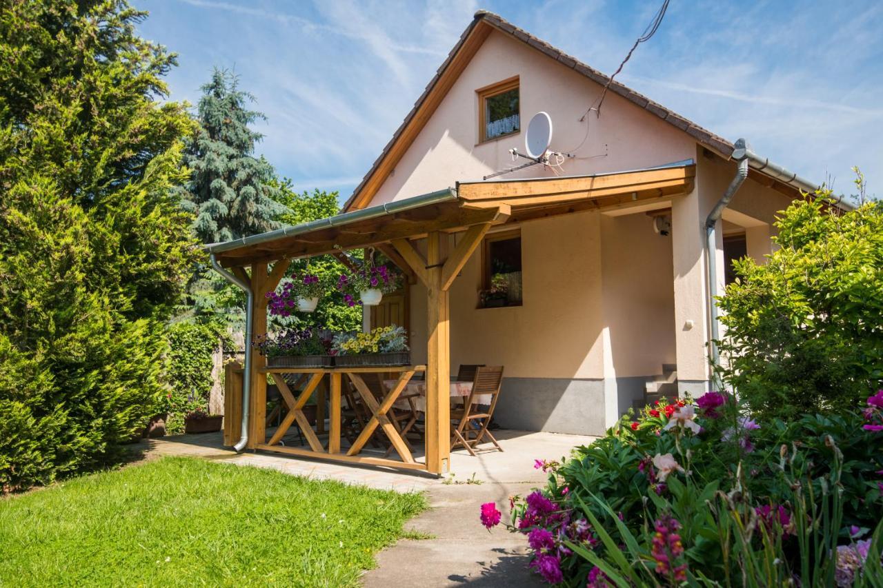 Apartamento Ancsa Vendégház Visegrád Exterior foto